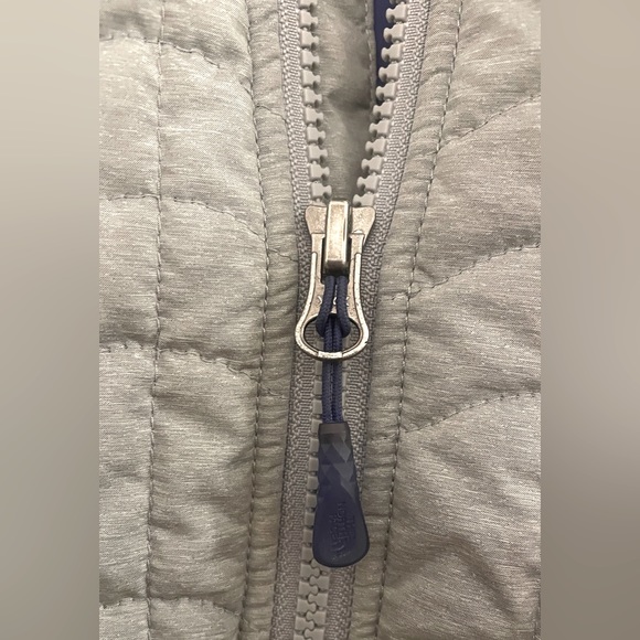 The North Face | Winter Coat | Gray and Purple - Picture 4 of 4